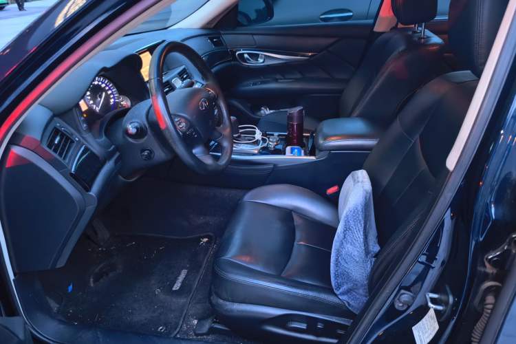 Used Infiniti Q70 2017 Q70L 2.5L Elite Edition Left Front Seat