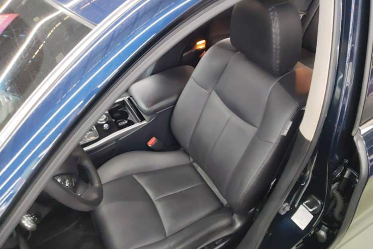 Used Infiniti Q70 2017 Q70L 2.5L Elite Edition Left Front Seat