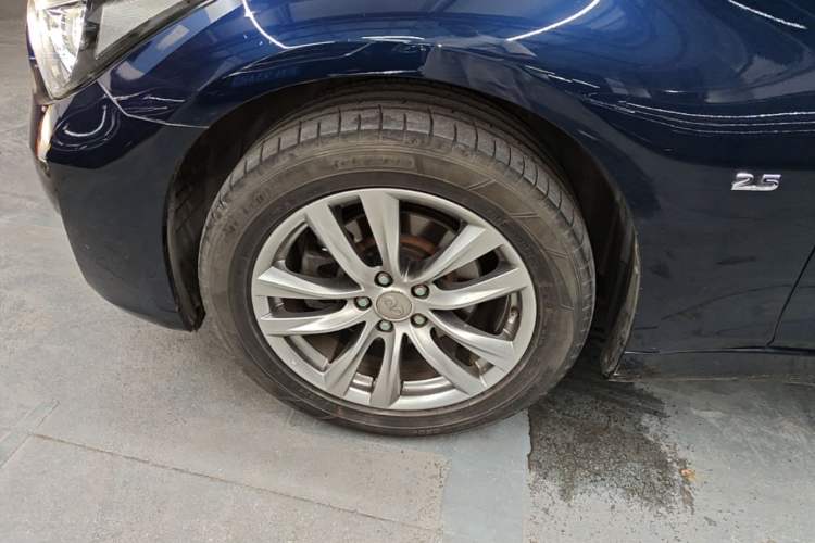 Used Infiniti Q70 2017 Q70L 2.5L Elite Edition Left Front Wheel Hub