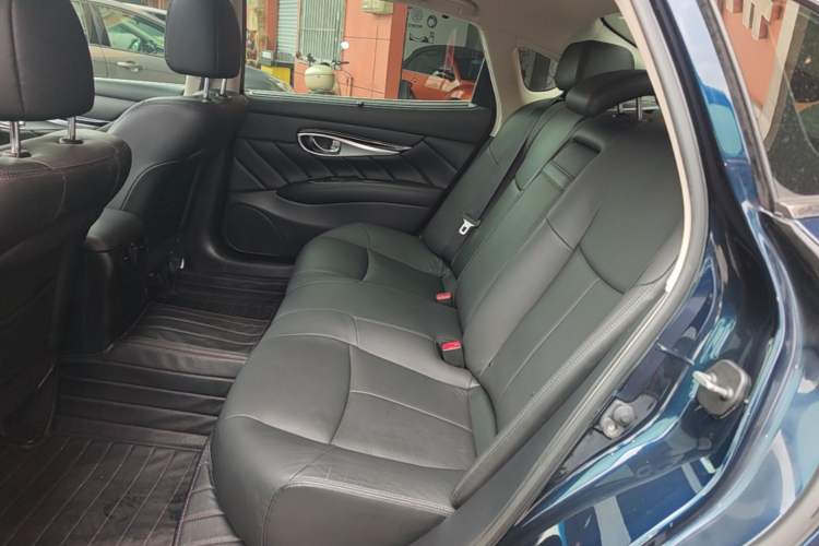 Used Infiniti Q70 2017 Q70L 2.5L Elite Edition Left Rear Seat