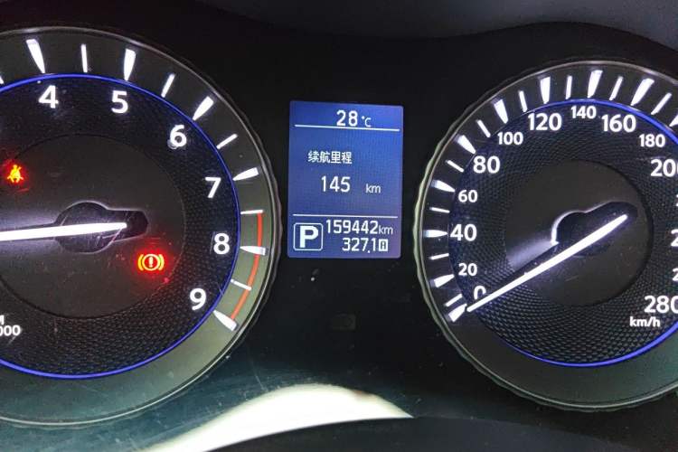 Used Infiniti Q70 2017 Q70L 2.5L Enjoyment Edition Odometer Close Up