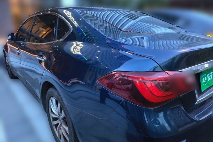 Used Infiniti Q70 2017 Q70L 2.5L Elite Edition Rear Left 45 Deg