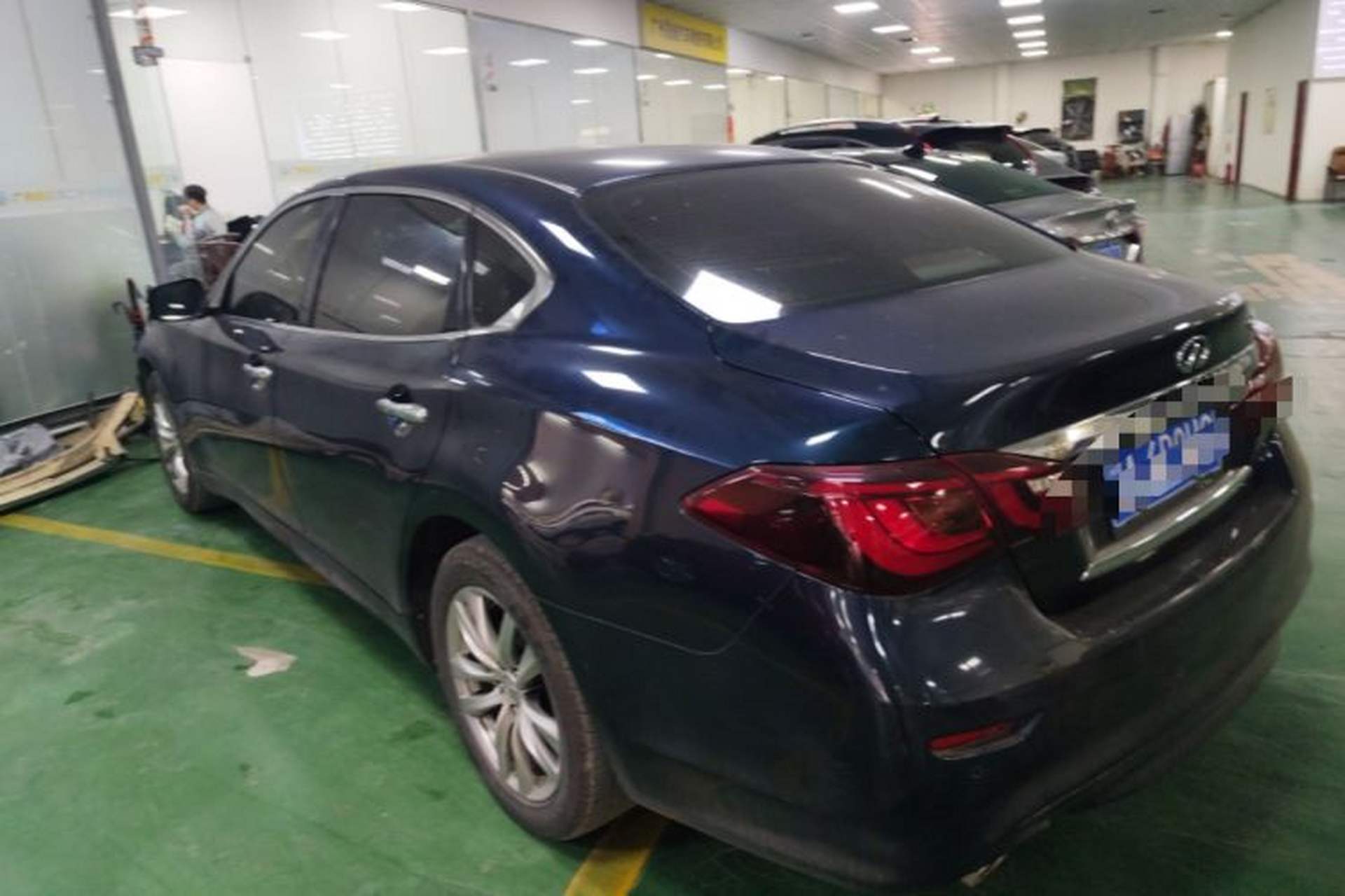 Used Infiniti Q70 2017 Q70L 2.5L Elite Edition Rear Left 45 Deg