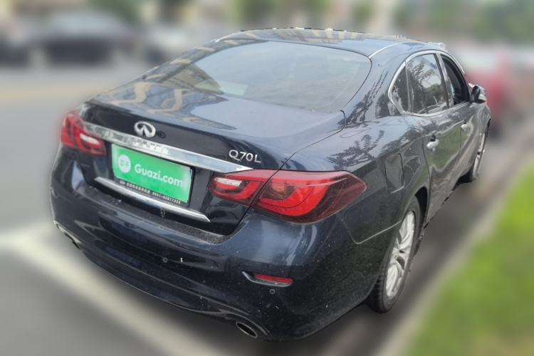 Used Infiniti Q70 2017 Q70L 2.5L Luxury Edition Rear Right 45 Deg