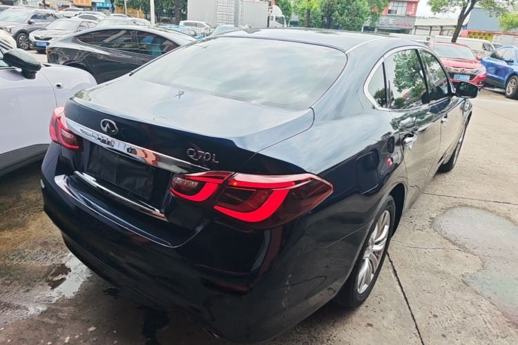 Used Infiniti Q70 2017 Q70L 2.5L Elite Edition Rear Right 45 Deg