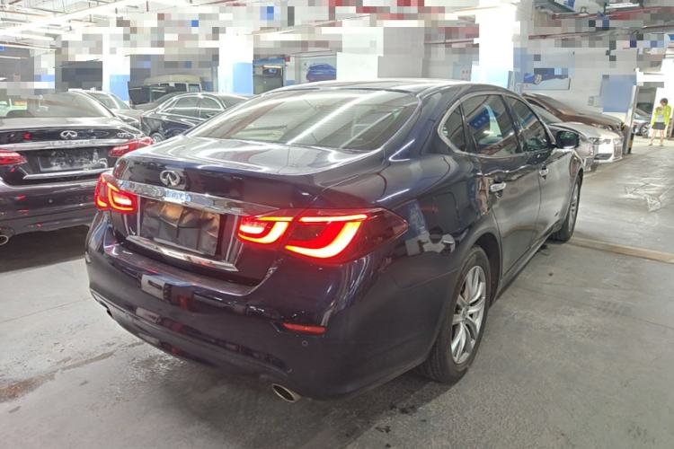 Used Infiniti Q70 2017 Q70L 2.5L Elite Edition Rear Right 45 Deg