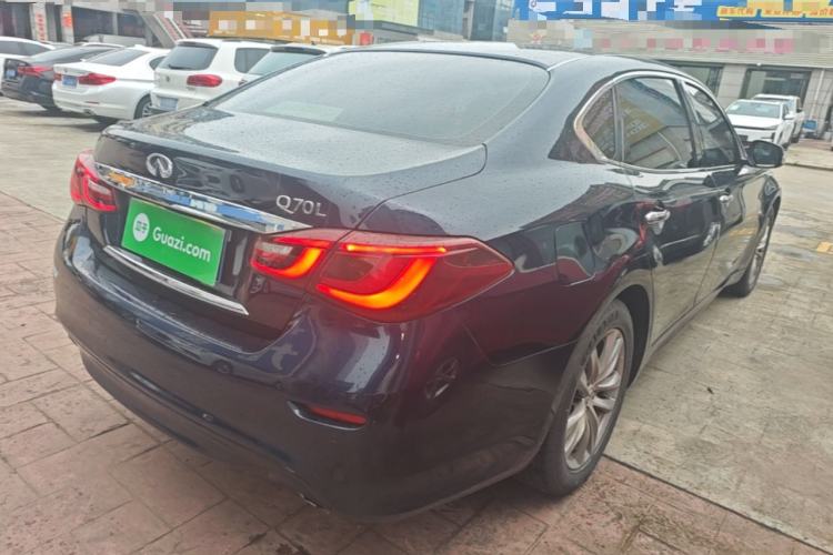 Used Infiniti Q70 2017 Q70L 2.5L Elite Edition Rear Right 45 Deg