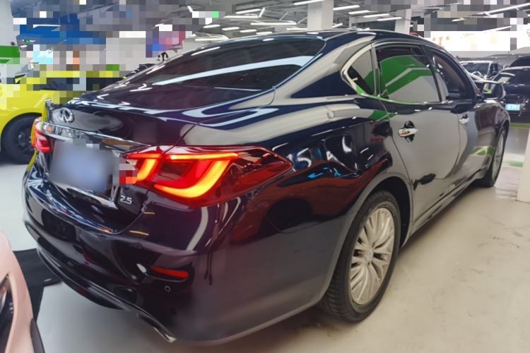 Used Infiniti Q70 2017 Q70L 2.5L Enjoyment Edition Rear Right 45 Deg