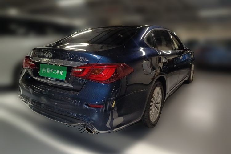 Used Infiniti Q70 2017 Q70L 2.5L Enjoyment Edition Rear Right 45 Deg