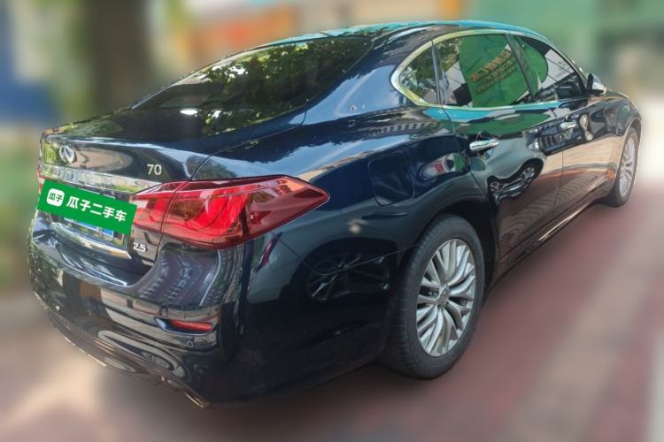 Used Infiniti Q70 2017 Q70L 2.5L Enjoyment Edition Rear Right 45 Deg