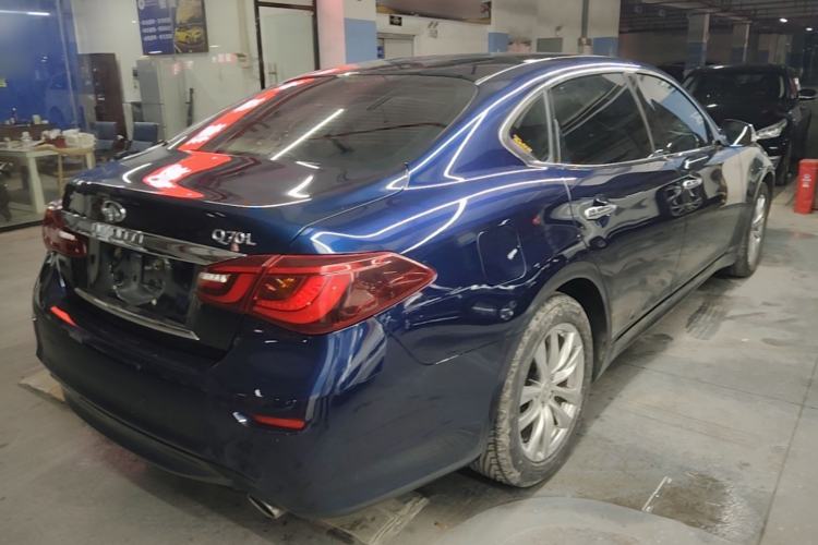 Used Infiniti Q70 2017 Q70L 2.5L Elite Edition Rear Right 45 Deg