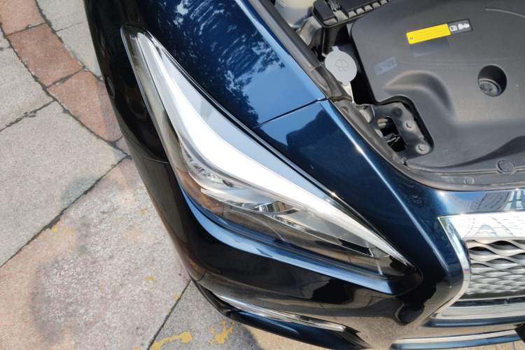 Used Infiniti Q70 2017 Q70L 2.5L Elite Edition Right Front Headlight