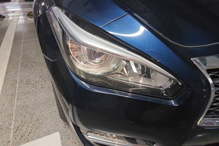 Used Infiniti Q70 2017 Q70L 2.5L Elite Edition Right Front Headlight