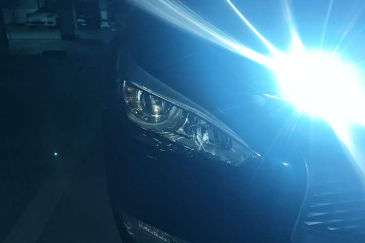 Used Infiniti Q70 2017 Q70L 2.5L Elite Edition Right Front Headlight