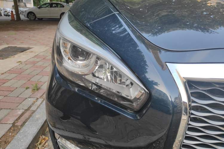 Used Infiniti Q70 2017 Q70L 2.5L Elite Edition Right Front Headlight