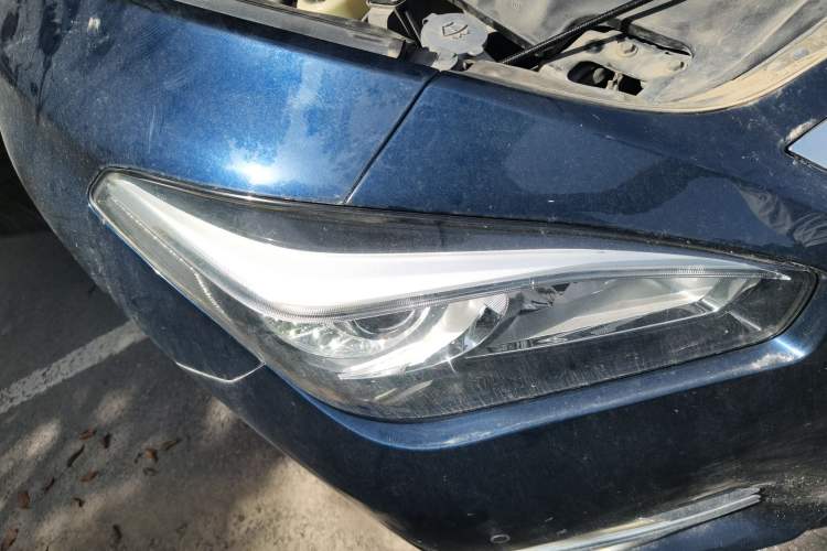 Used Infiniti Q70 2017 Q70L 2.5L Enjoyment Edition Right Front Headlight