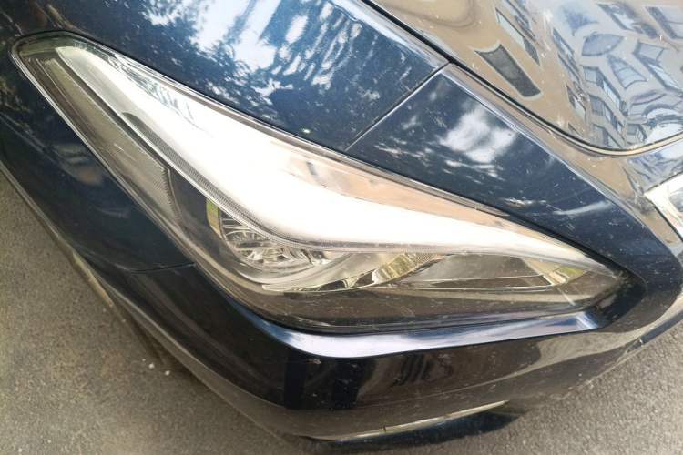 Used Infiniti Q70 2017 Q70L 2.5L Elite Edition Right Front Headlight