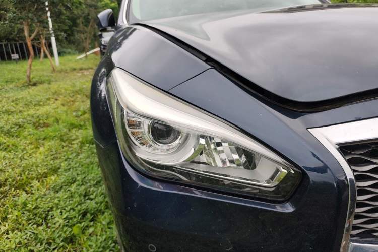Used Infiniti Q70 2017 Q70L 2.5L Enjoyment Edition Right Front Headlight