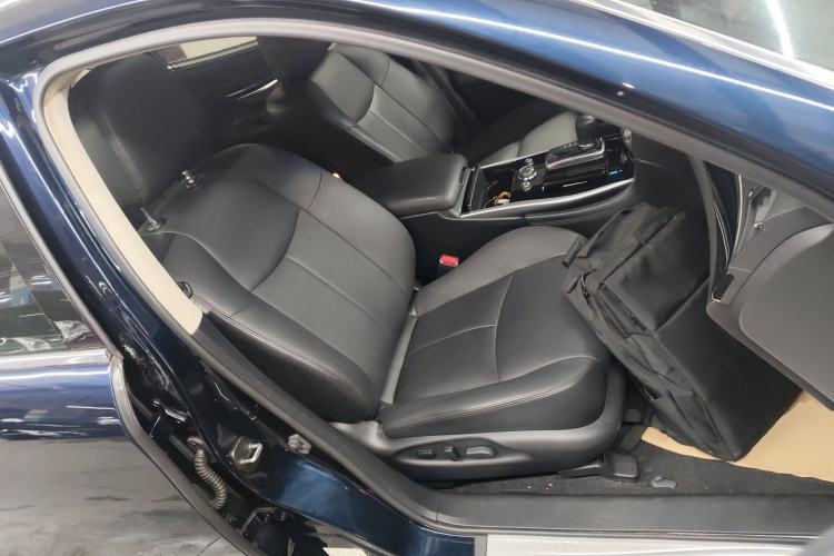 Used Infiniti Q70 2017 Q70L 2.5L Elite Edition Right Front Seat