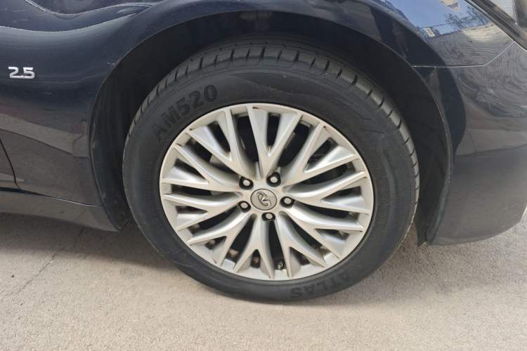 Used Infiniti Q70 2017 Q70L 2.5L Enjoyment Edition Right Front Wheel Hub