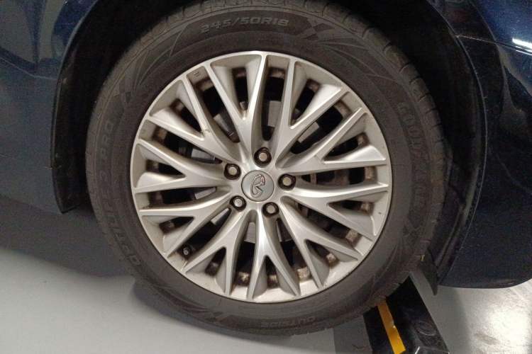 Used Infiniti Q70 2017 Q70L 2.5L Enjoyment Edition Right Front Wheel Hub