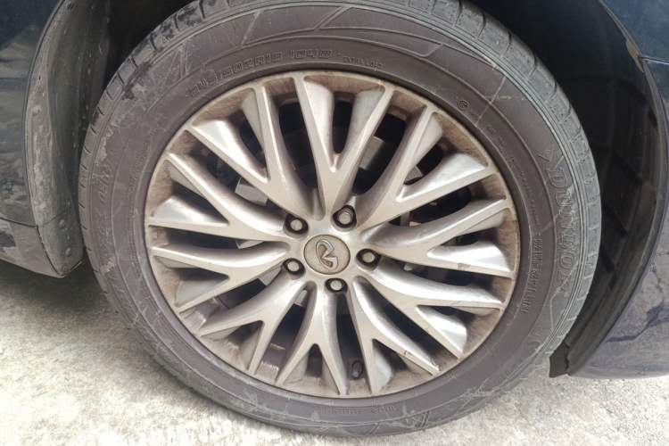 Used Infiniti Q70 2017 Q70L 2.5L Enjoyment Edition Right Front Wheel Hub