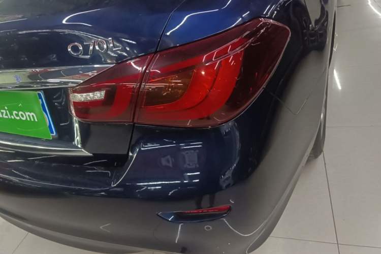 Used Infiniti Q70 2017 Q70L 2.5L Elite Edition Right Rear Taillight