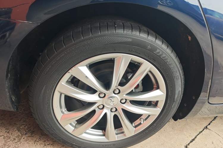 Used Infiniti Q70 2017 Q70L 2.5L Elite Edition Right Rear Wheel Hub