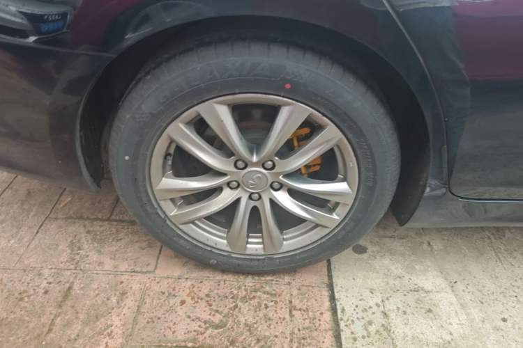 Used Infiniti Q70 2017 Q70L 2.5L Elite Edition Right Rear Wheel Hub