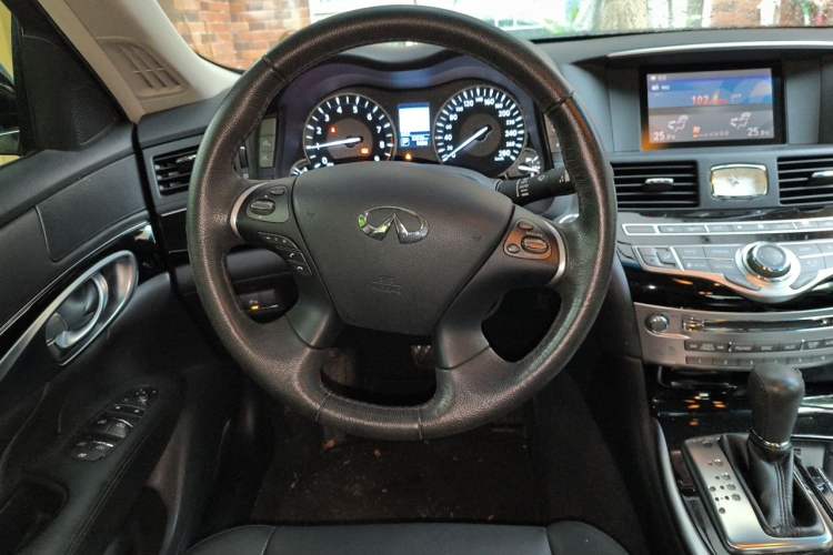 Used Infiniti Q70 2017 Q70L 2.5L Elite Edition Steering Wheel