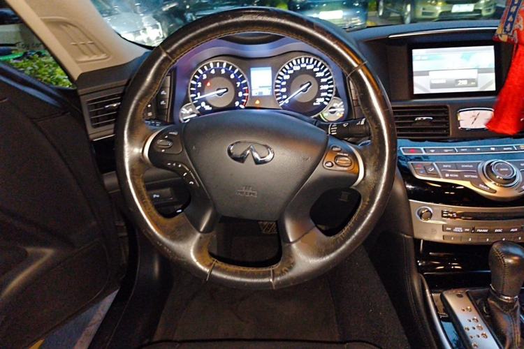 Used Infiniti Q70 2017 Q70L 2.5L Elite Edition Steering Wheel
