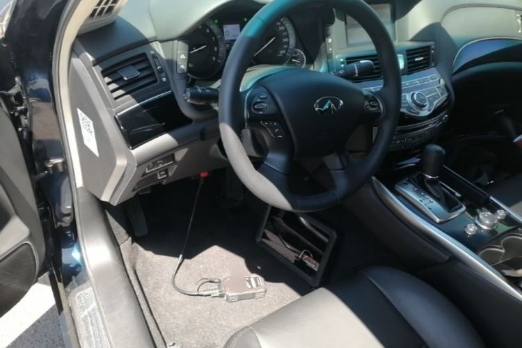 Used Infiniti Q70 2017 Q70L 2.5L Elite Edition Steering Wheel