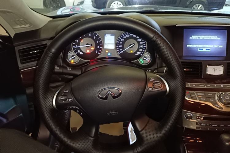 Used Infiniti Q70 2017 Q70L 2.5L Enjoyment Edition Steering Wheel