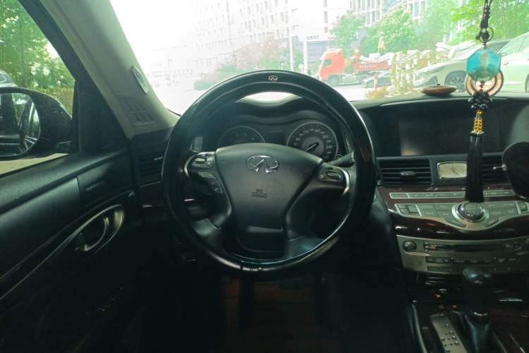 Used Infiniti Q70 2017 Q70L 2.5L Luxury Edition Steering Wheel