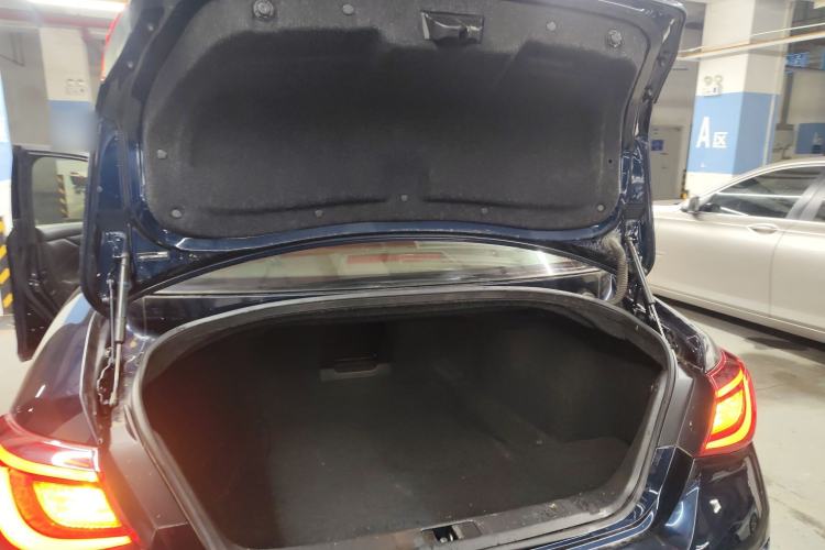 Used Infiniti Q70 2017 Q70L 2.5L Elite Edition Trunk
