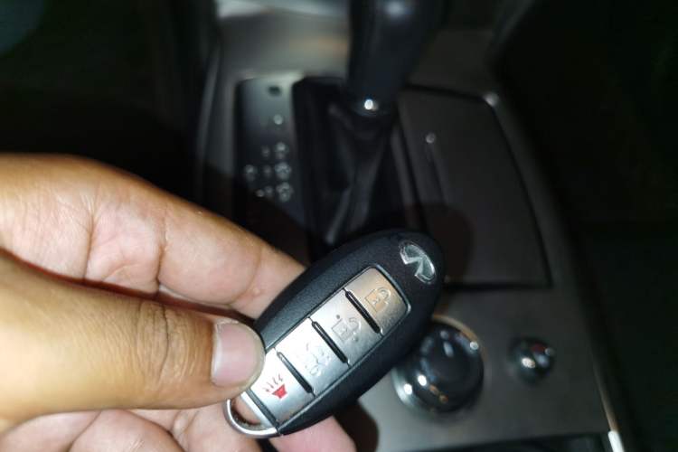 Used Infiniti Q70 2017 Q70L 2.5L Elite Edition Vehicle Key