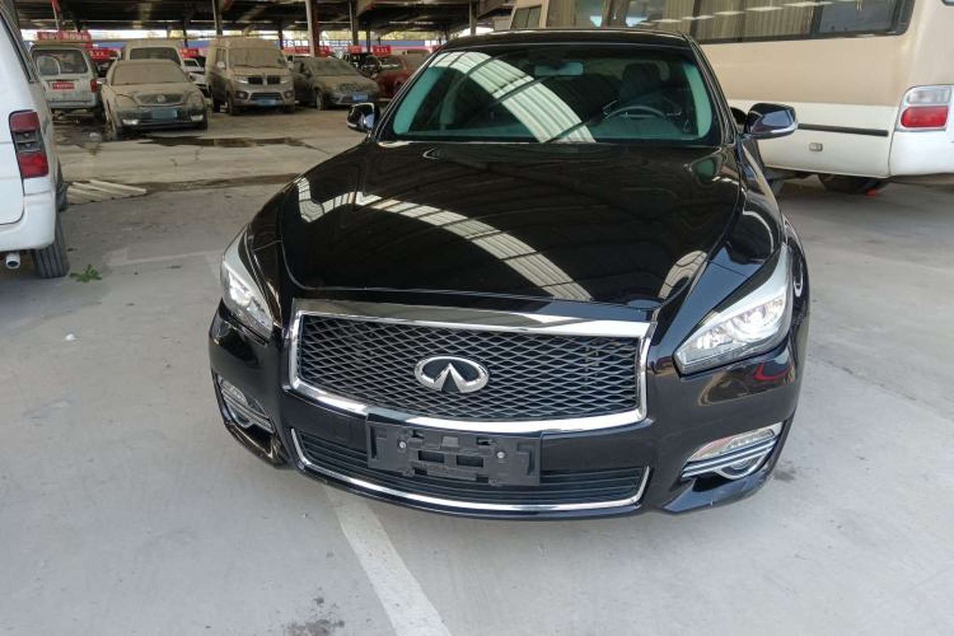 Used Infiniti Q70 2017 Q70L 2.5L Elite Edition Front