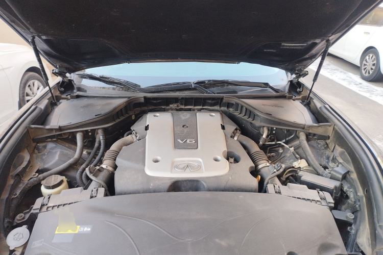 Used Infiniti Q70 2017 Q70L 2.5L Luxury Edition Engine Bay