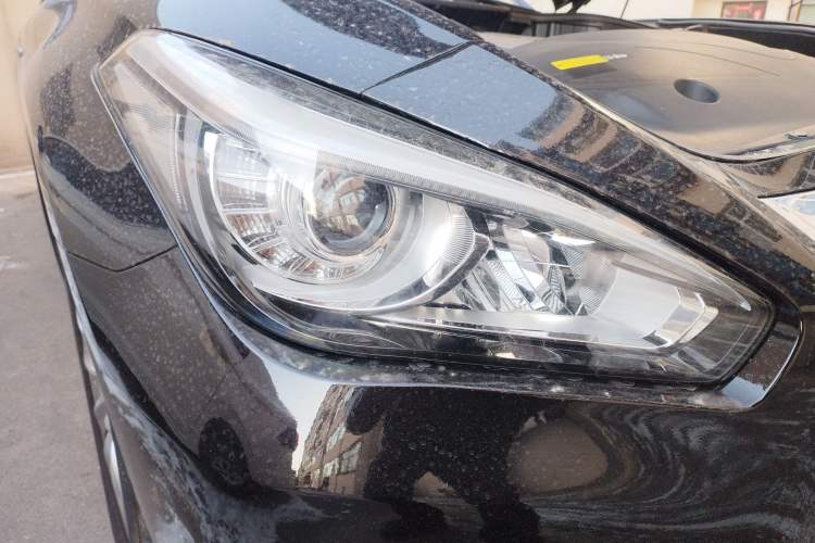 Used Infiniti Q70 2017 Q70L 2.5L Luxury Edition Right Front Headlight