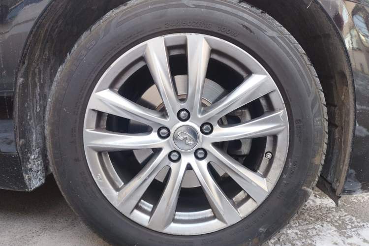 Used Infiniti Q70 2017 Q70L 2.5L Luxury Edition Right Front Wheel Hub