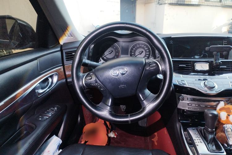 Used Infiniti Q70 2017 Q70L 2.5L Luxury Edition Steering Wheel