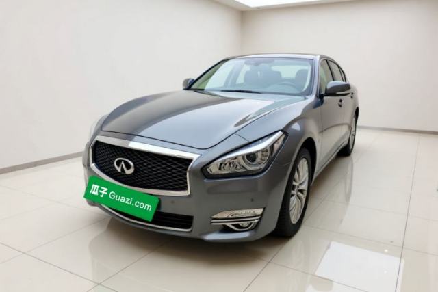 Infiniti Q70 2017 Q70L 2.5L Enjoyment Edition usata