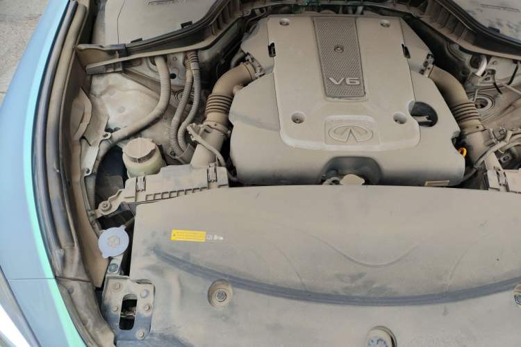 Used Infiniti Q70 2017 Q70L 2.5L Elite Edition Engine Bay Right