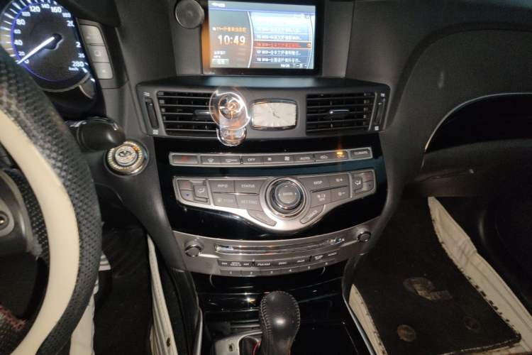 Used Infiniti Q70 2017 Q70L 2.5L Elite Edition Audio And AC Panel