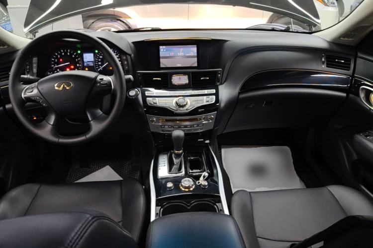 Used Infiniti Q70 2017 Q70L 2.5L Elite Edition Center Console