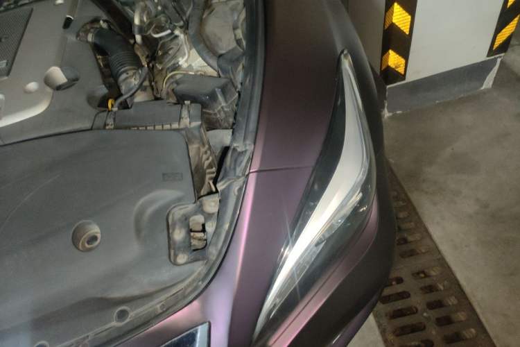 Used Infiniti Q70 2017 Q70L 2.5L Elite Edition Engine Bay Left