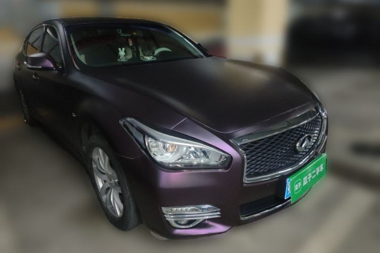 Used Infiniti Q70 2017 Q70L 2.5L Elite Edition Front Right 45 Deg