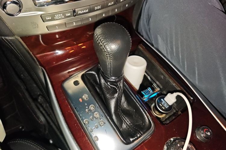 Used Infiniti Q70 2017 Q70L 2.5L Enjoyment Edition Gear Lever