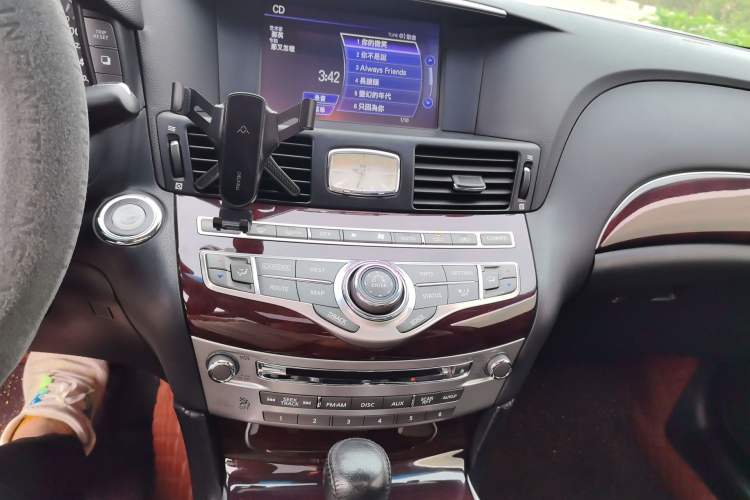 Used Infiniti Q70 2017 Q70L 2.5L Enjoyment Edition Audio And AC Panel