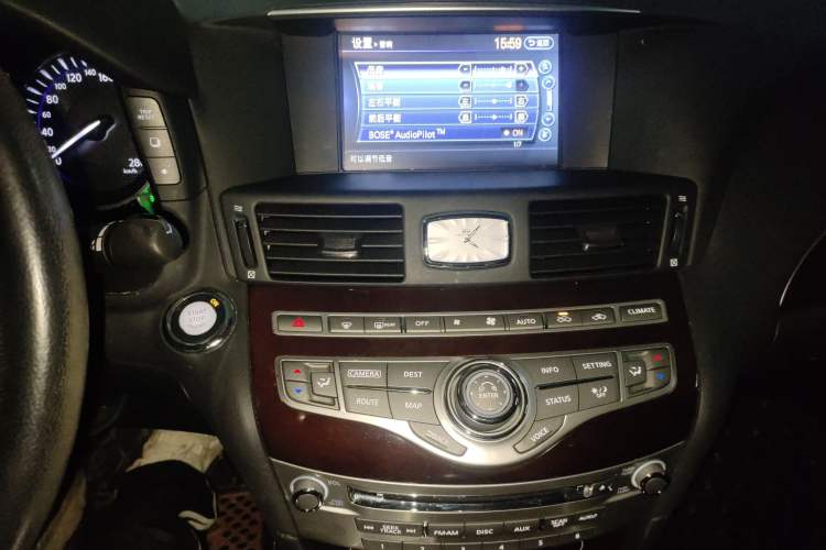 Used Infiniti Q70 2017 Q70L 2.5L Enjoyment Edition Audio And AC Panel